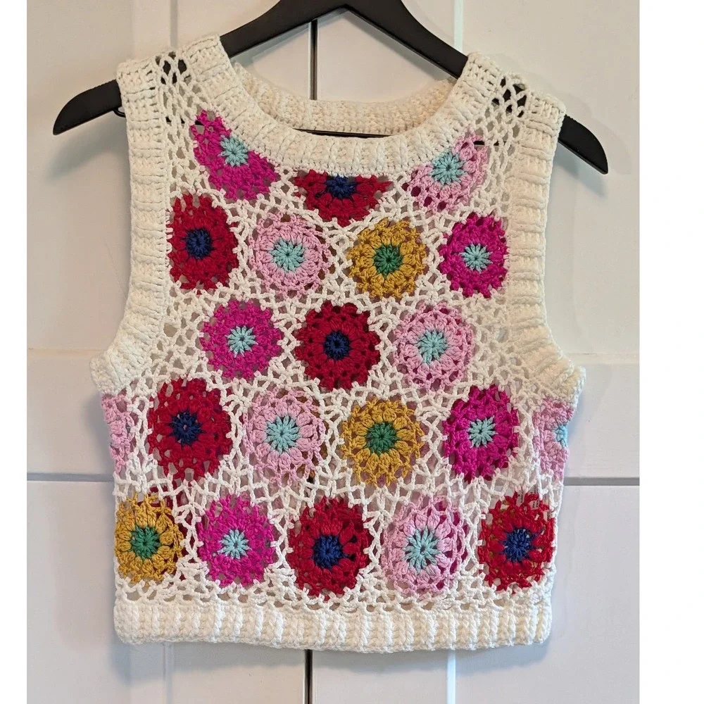 Entro Crochet Granny Square NEW Sweater Vest Floral Boho Ivory Size Small NWT